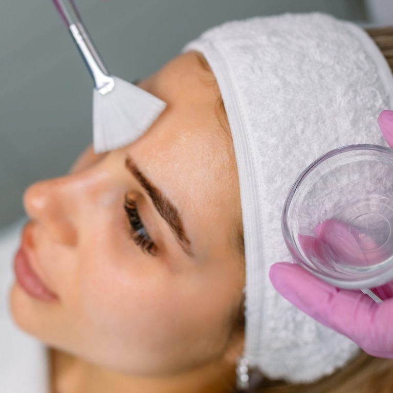 chemical-peel-face-treatment-with-retinol-serum-.jpg
